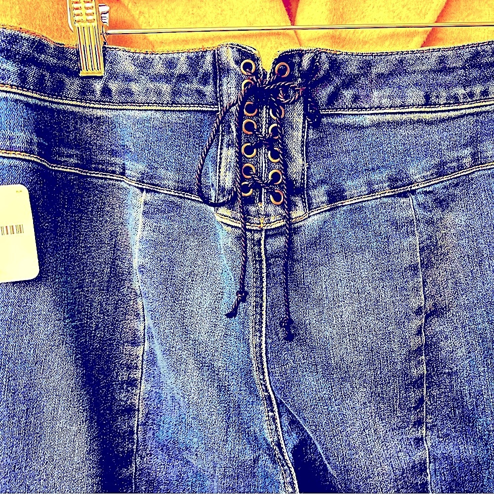 Free People, Curvy, Sailor tie cinch back, ultra hip loving, bell bottoms - Picture 3 of 9